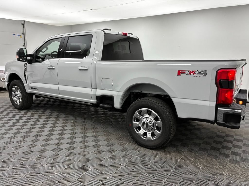 2026 Ford F-350 Lariat photo 14