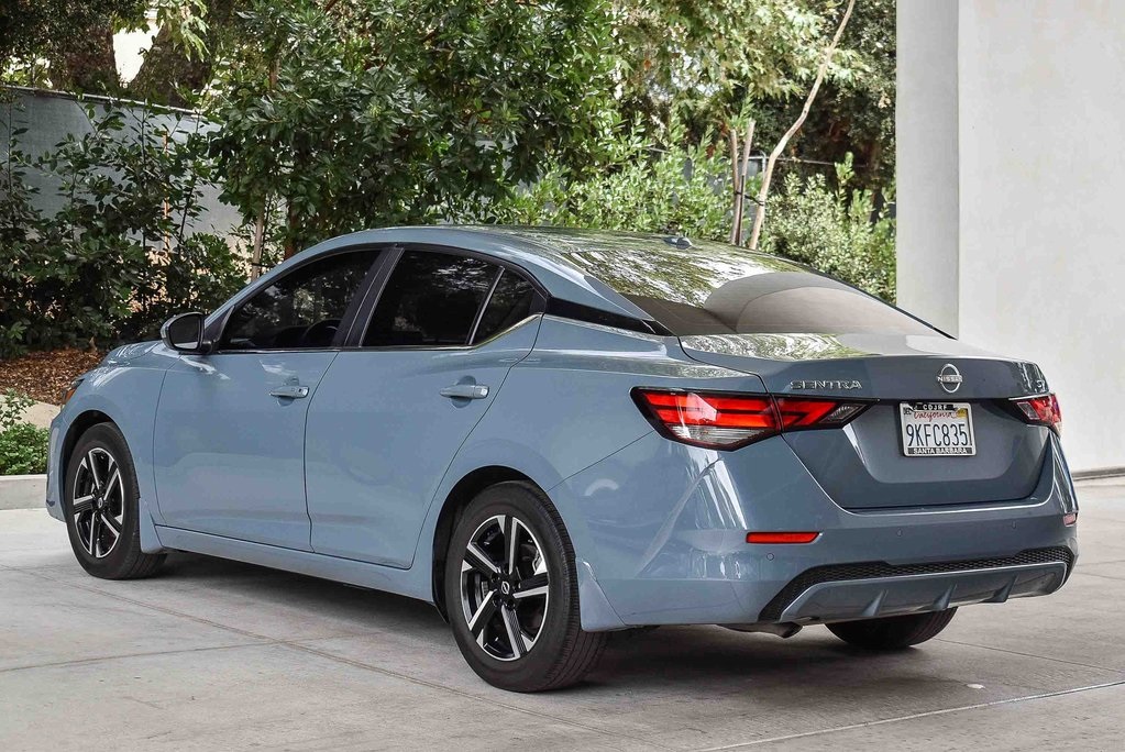 2024 Nissan Sentra SV photo 4