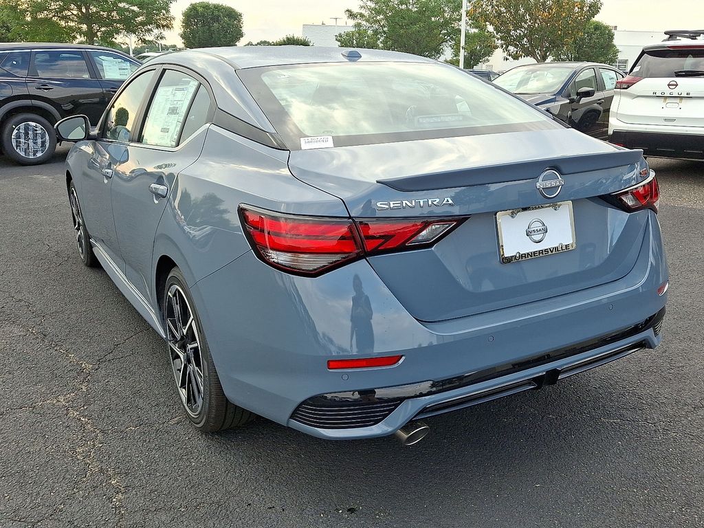 2025 Nissan Sentra SR photo 3
