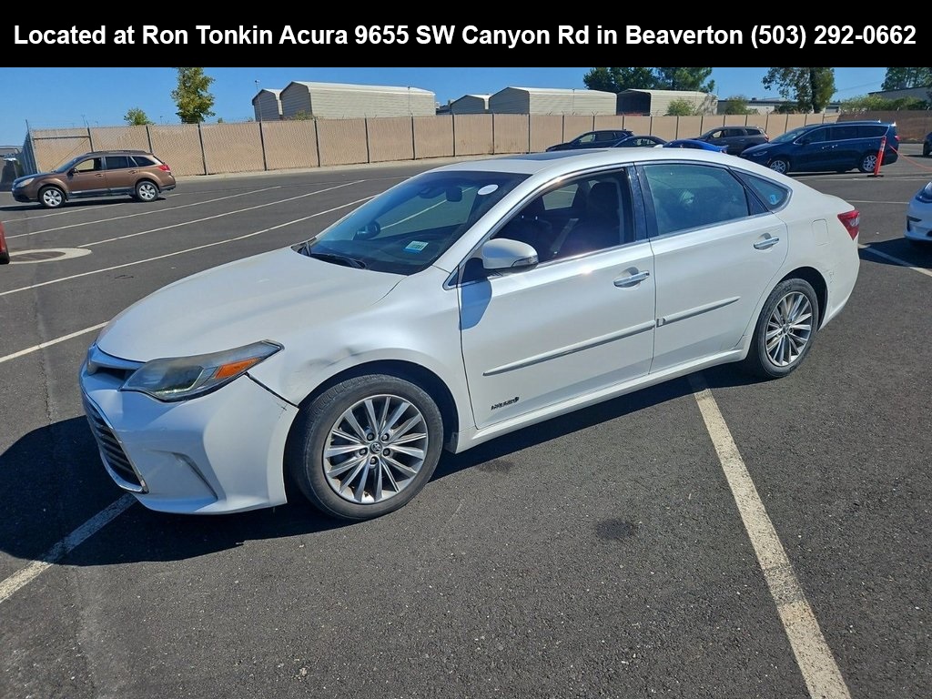 2016 Toyota Avalon Hybrid Limited photo 2