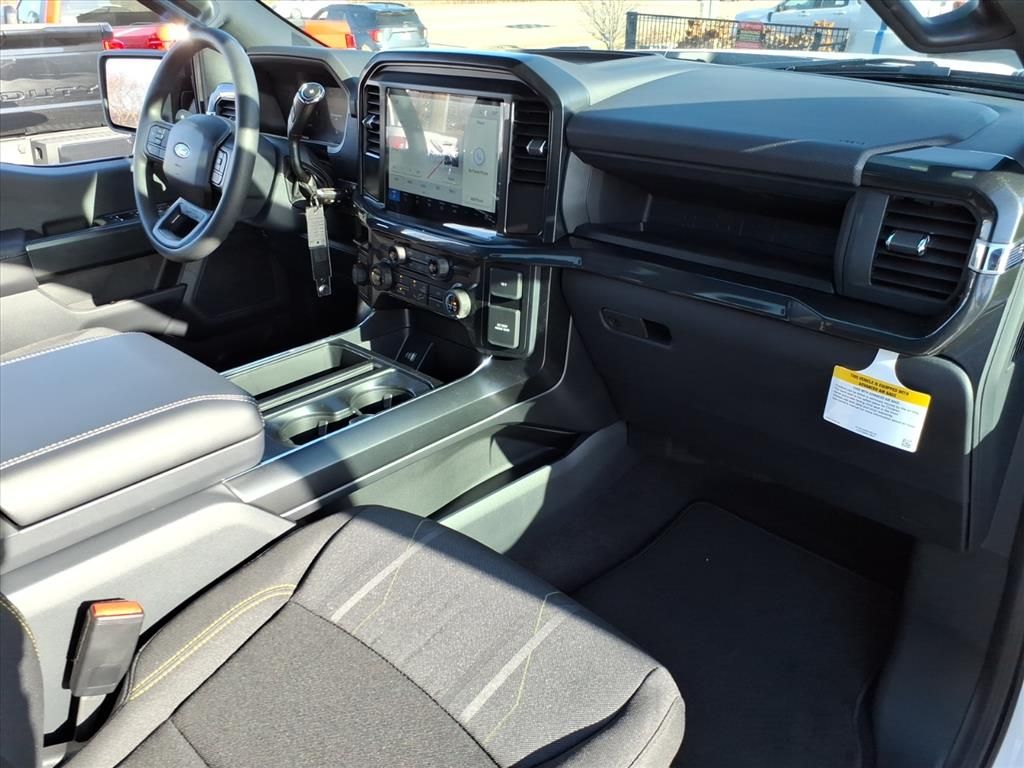 2025 FORD F-150 - Image 36
