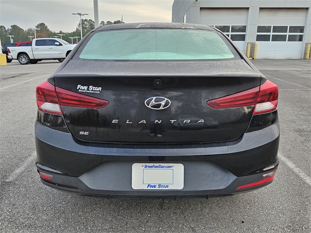 2020 Hyundai Elantra SE photo 4