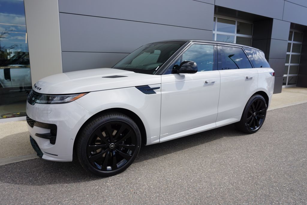 2025 Land Rover Range Rover Sport SE photo 3