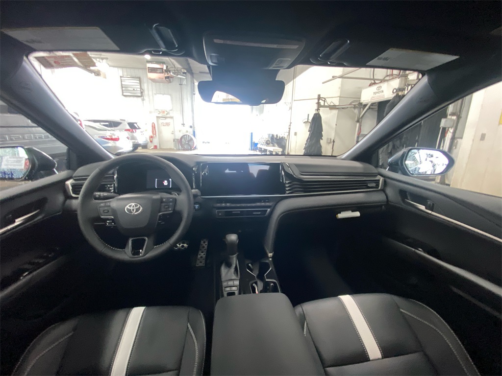 2025 Toyota Camry SE photo 12