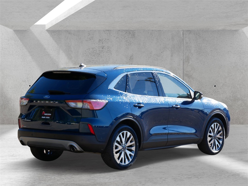 2020 Ford Escape Titanium Hybrid photo 3
