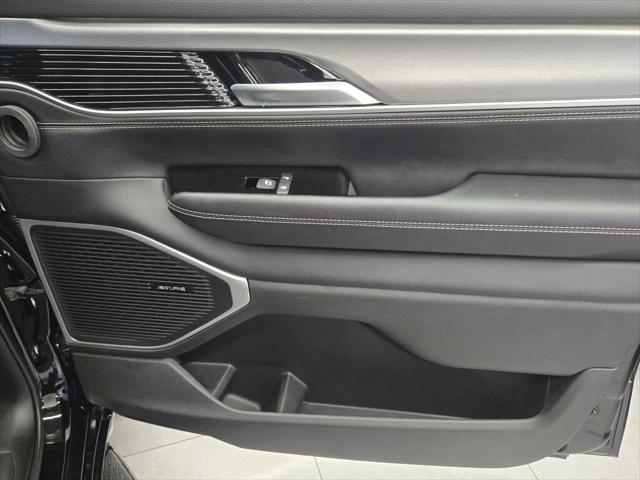 2025 Jeep Wagoneer Series II photo 2