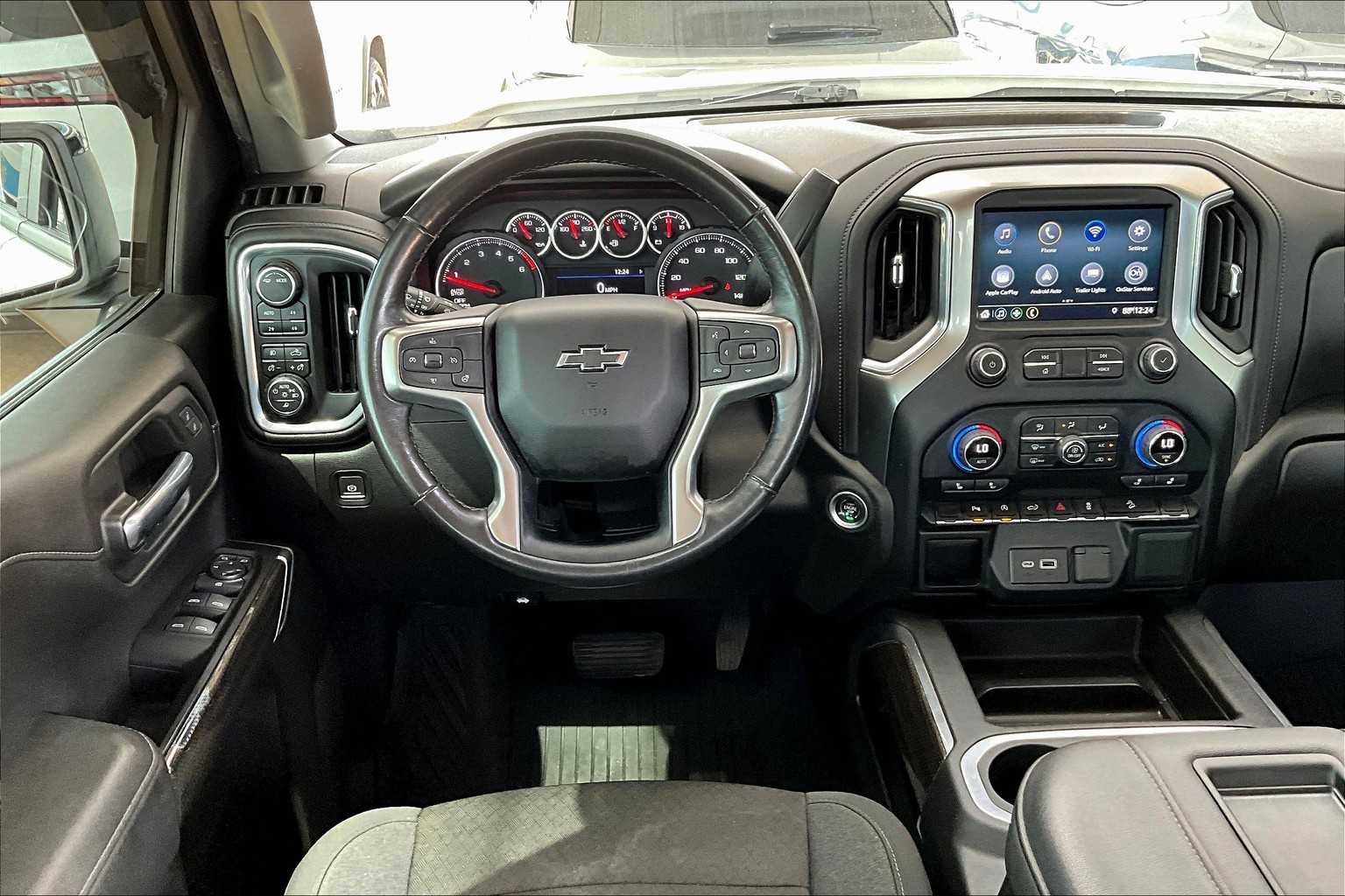 2022 Chevrolet Silverado 1500 RST photo 4