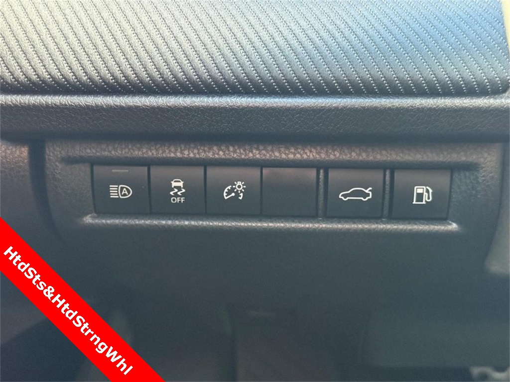 2025 Toyota Camry SE photo 26