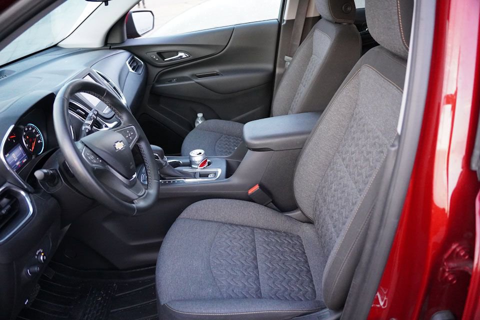 2023 Chevrolet Equinox LT photo 3