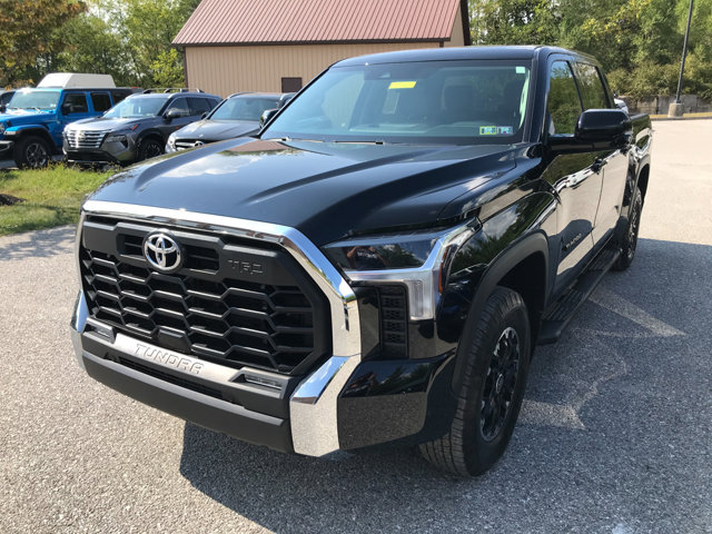 2024 Toyota Tundra SR5 photo 2