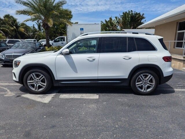 2020 Mercedes Benz GLB 250 4MATIC photo 2