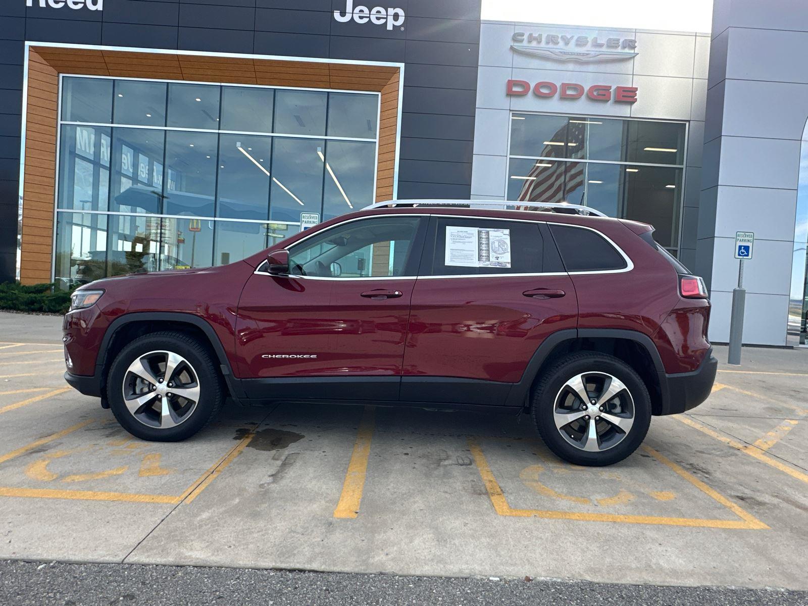 Used 2019 Jeep Cherokee Limited with VIN 1C4PJMDN1KD240324 for sale in Kansas City