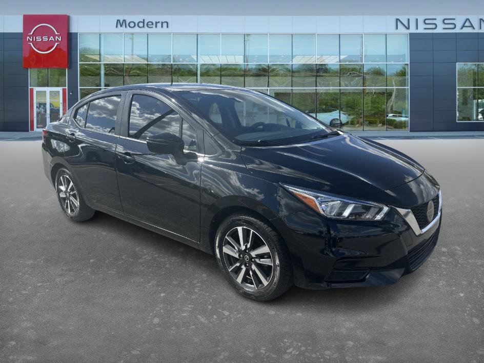 2021 Nissan Versa SV photo 3