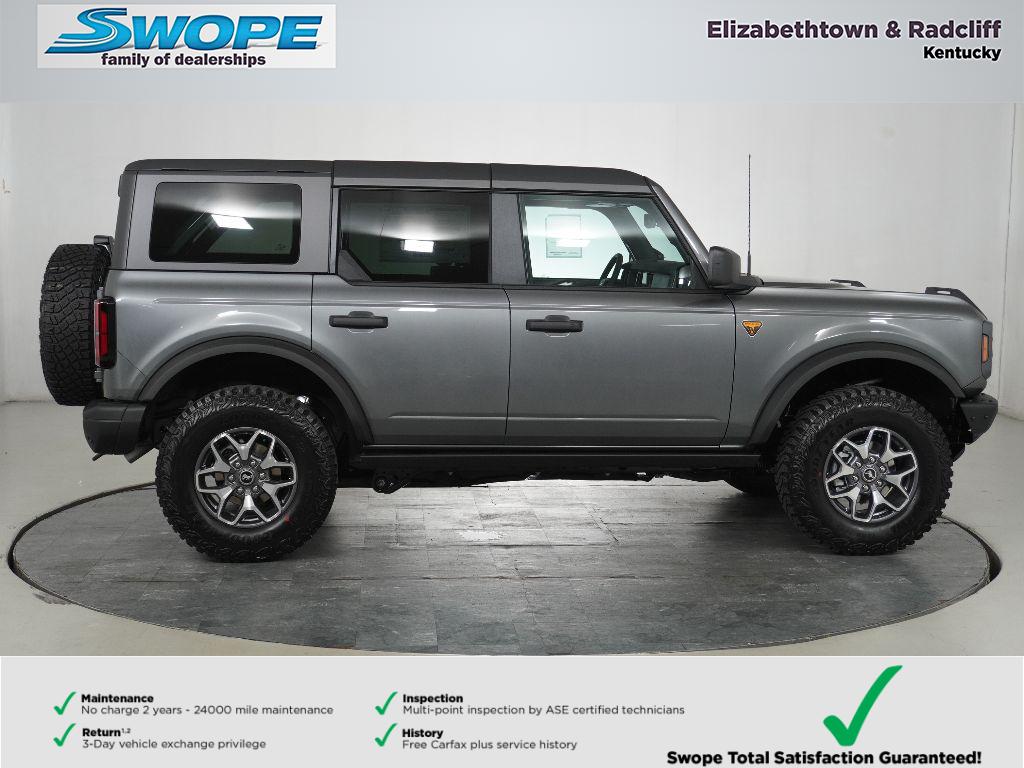 2025 Ford Bronco Badlands photo 2