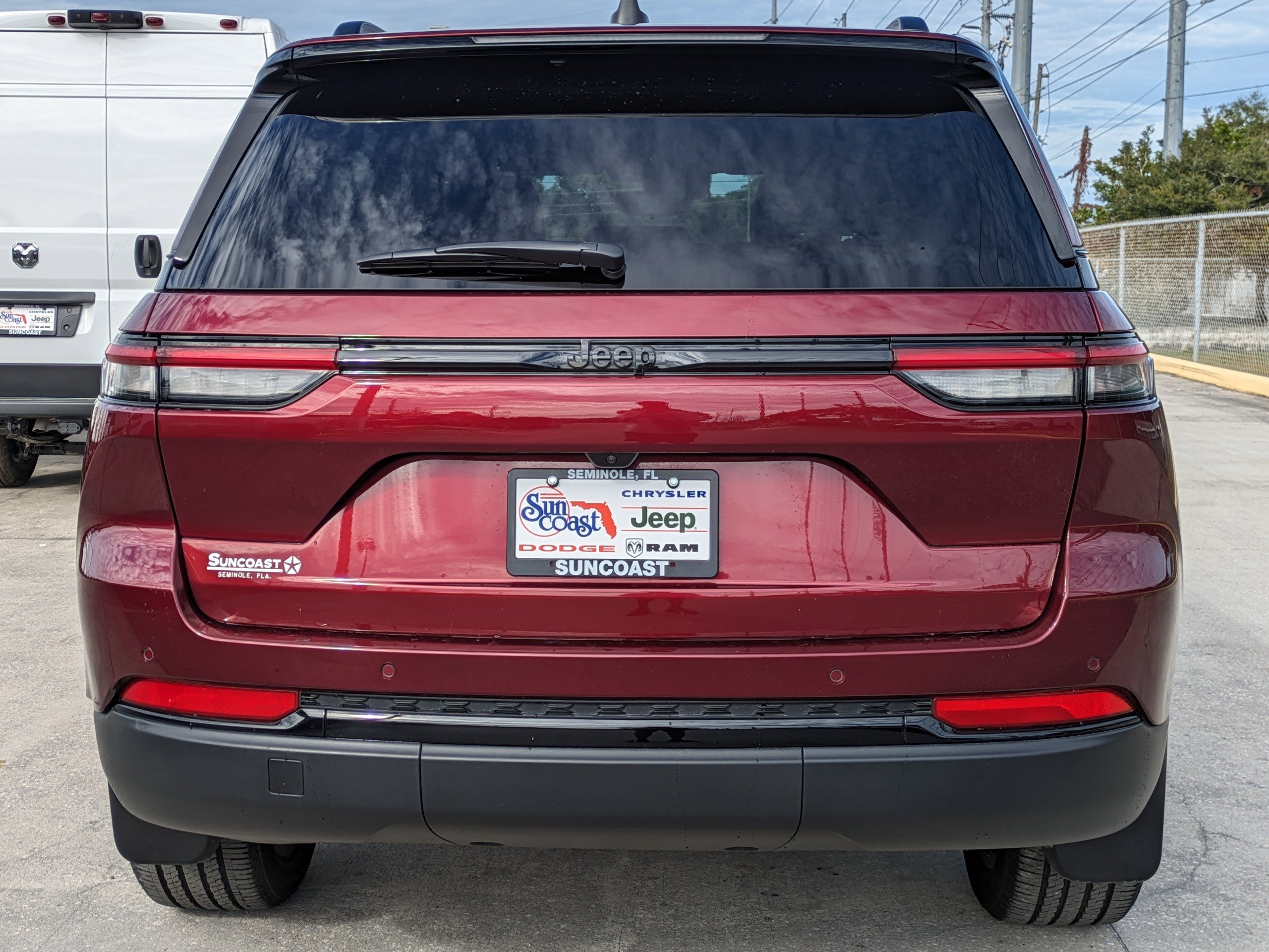 2022 Jeep Grand Cherokee Altitude photo 4