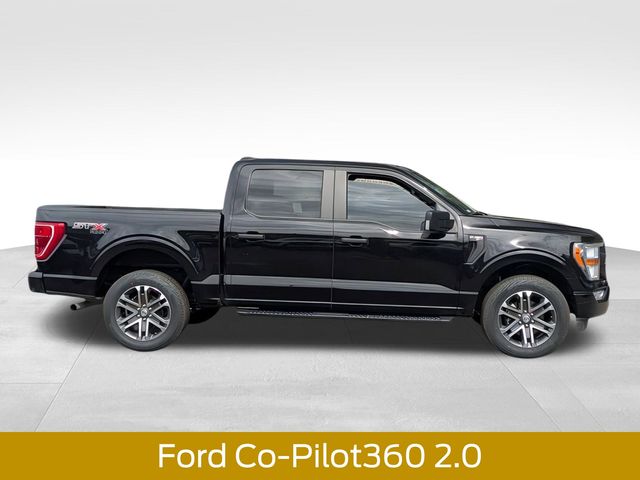 2022 Ford F-150 XL photo 2