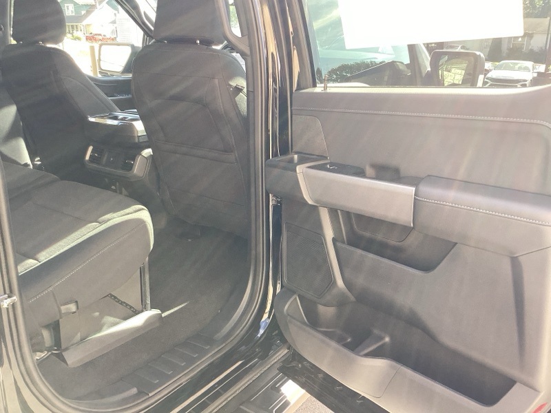 2025 Ford F-150 XLT photo 16