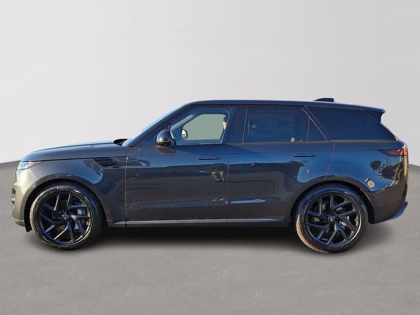 2025 Land Rover Range Rover Sport SE photo 5