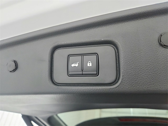 2025 Nissan Pathfinder Platinum photo 39