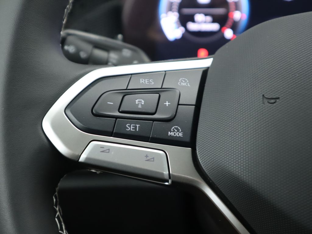 2025 Volkswagen Tiguan S photo 11