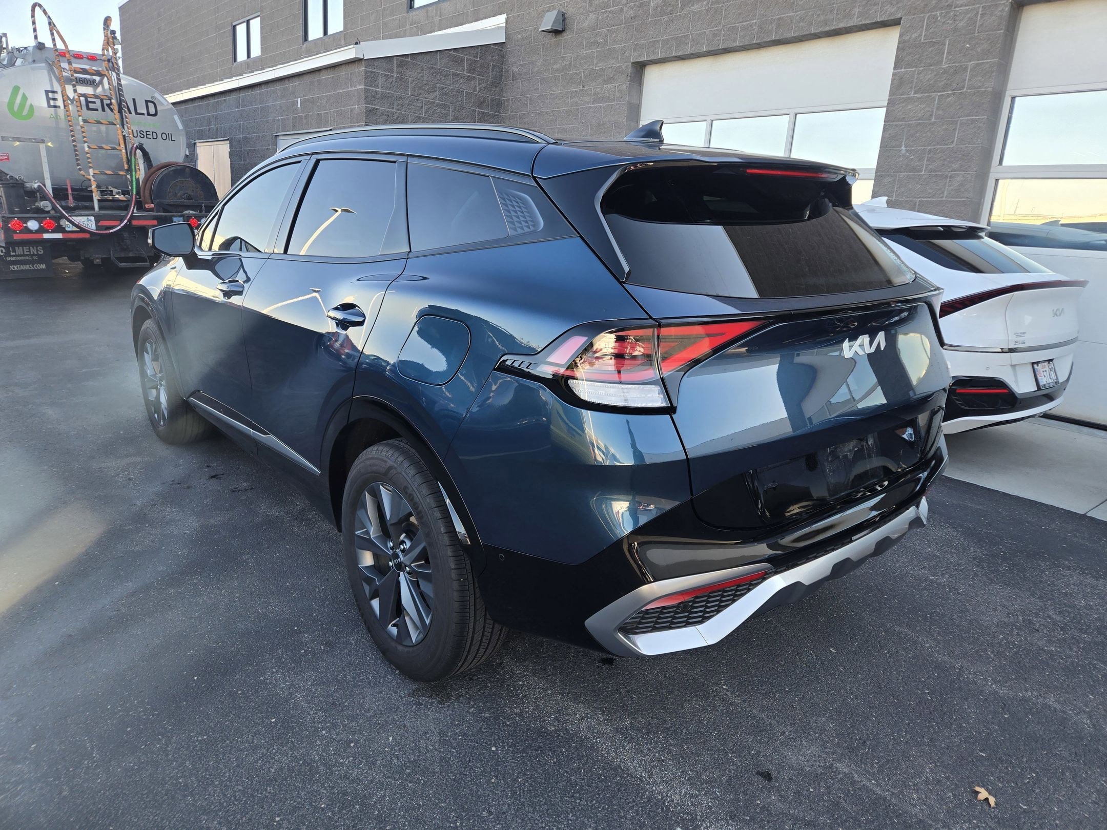2023 Kia Sportage Hybrid photo 3