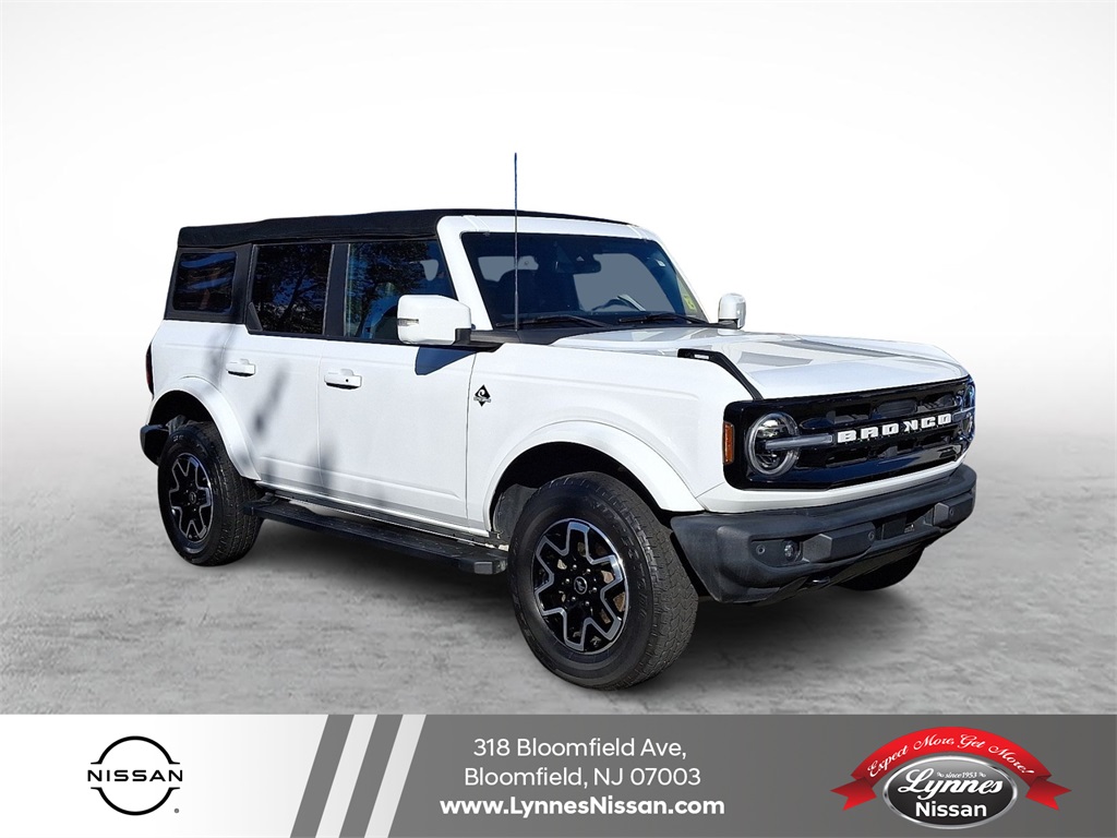 2022 Ford Bronco 4-Door Outer Banks's photo