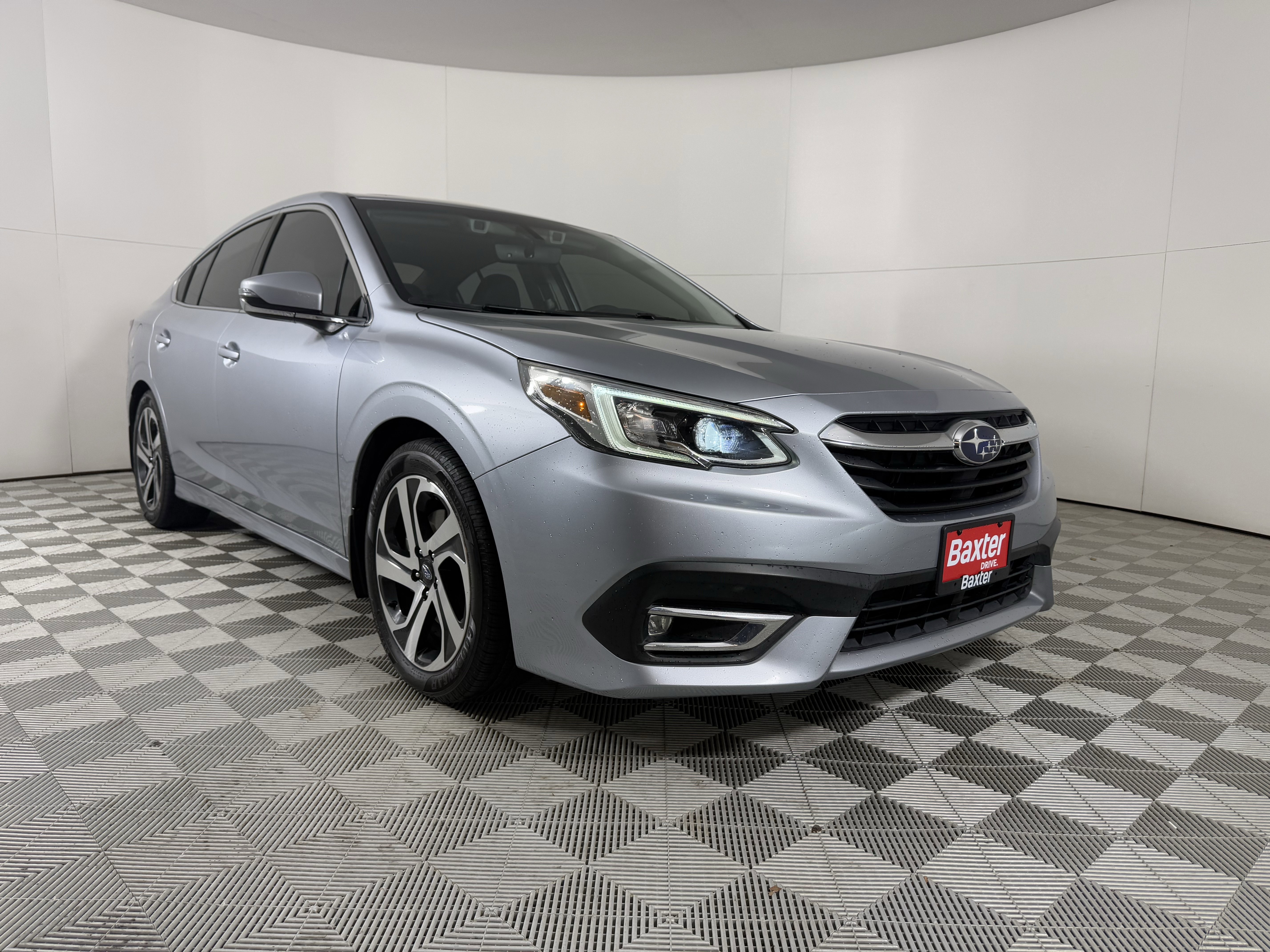 2020 Subaru Legacy Limited's photo