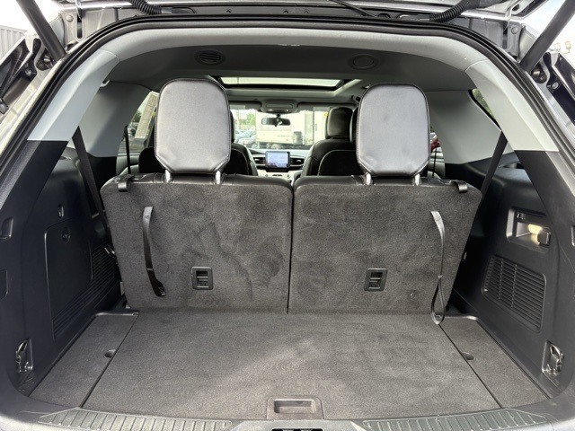 2022 Ford Explorer XLT photo 7