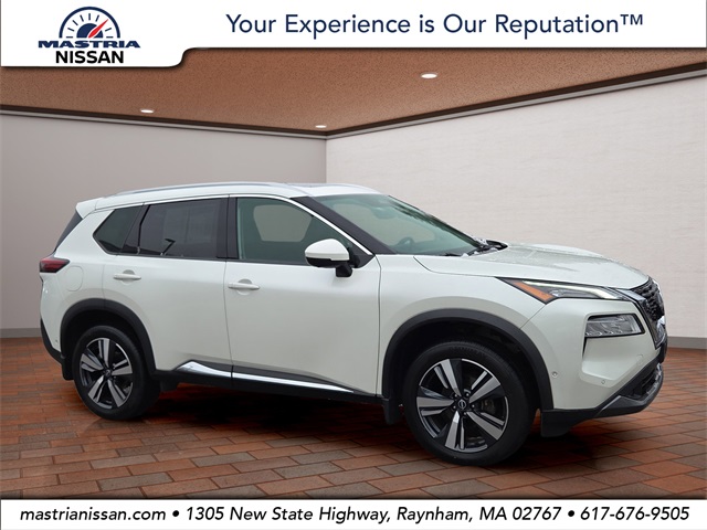 2023 Nissan Rogue SL's photo