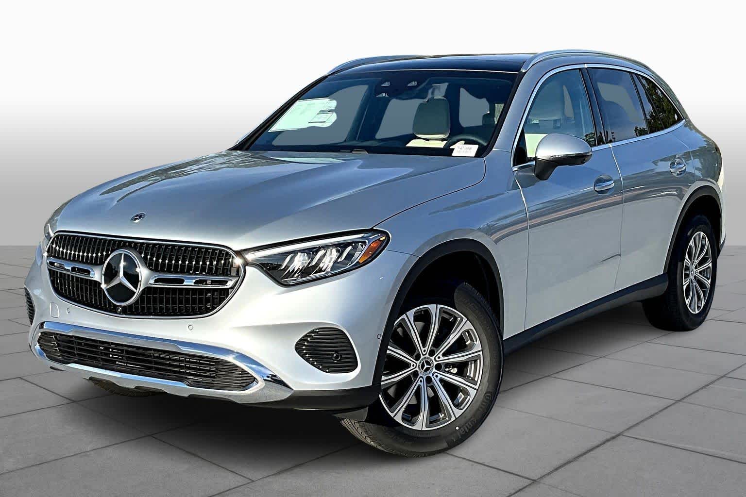 2026 Mercedes-Benz GLC Base's photo
