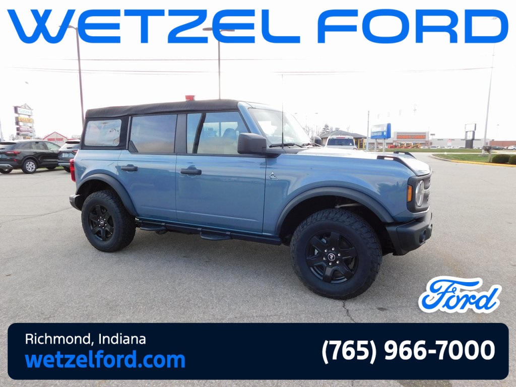 2024 Ford Bronco 4-Door Black Diamond's photo