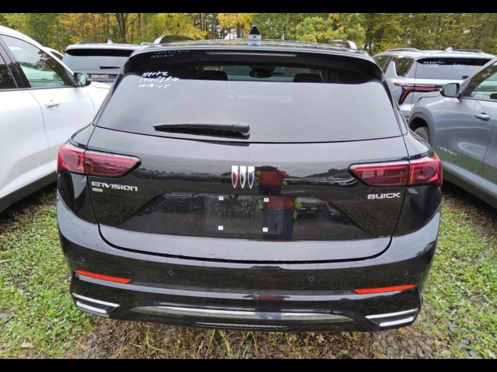 2025 Buick Envision Sport Touring photo 3