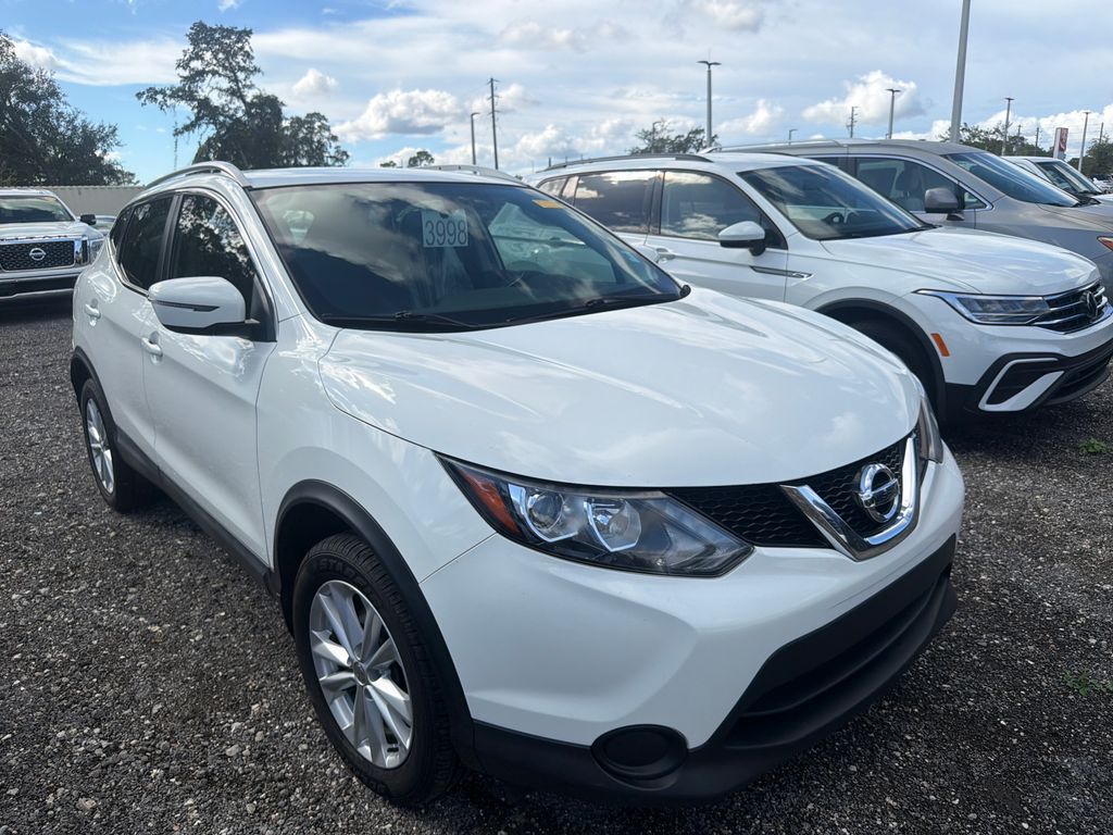 2017 Nissan Rogue Sport SV photo 4