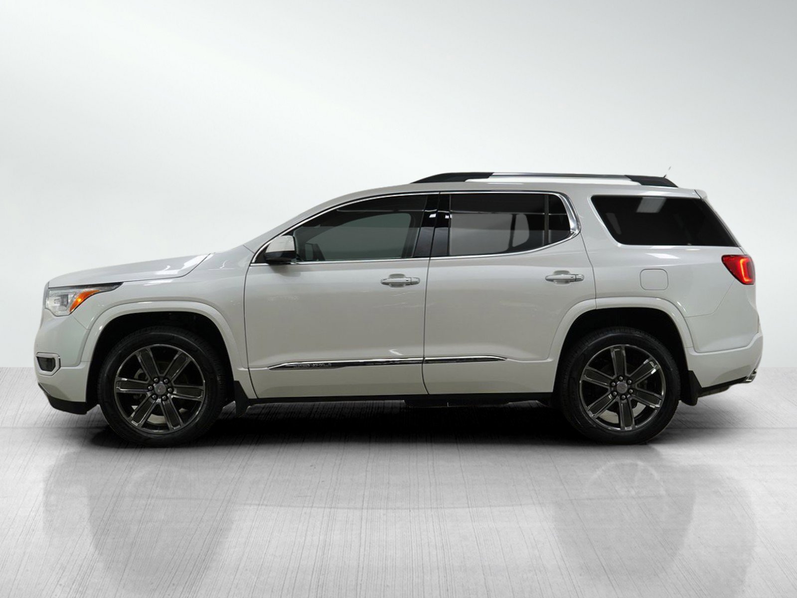Used 2017 GMC Acadia Denali with VIN 1GKKNXLS8HZ293481 for sale in Burnsville, Minnesota