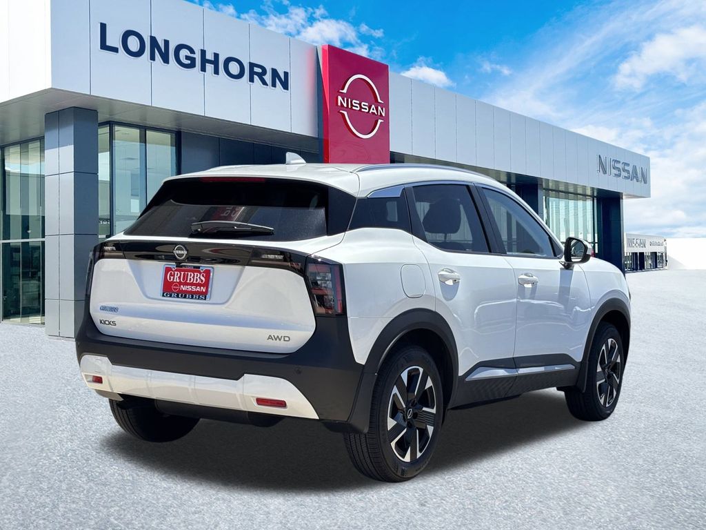 2025 Nissan Kicks SV photo 2