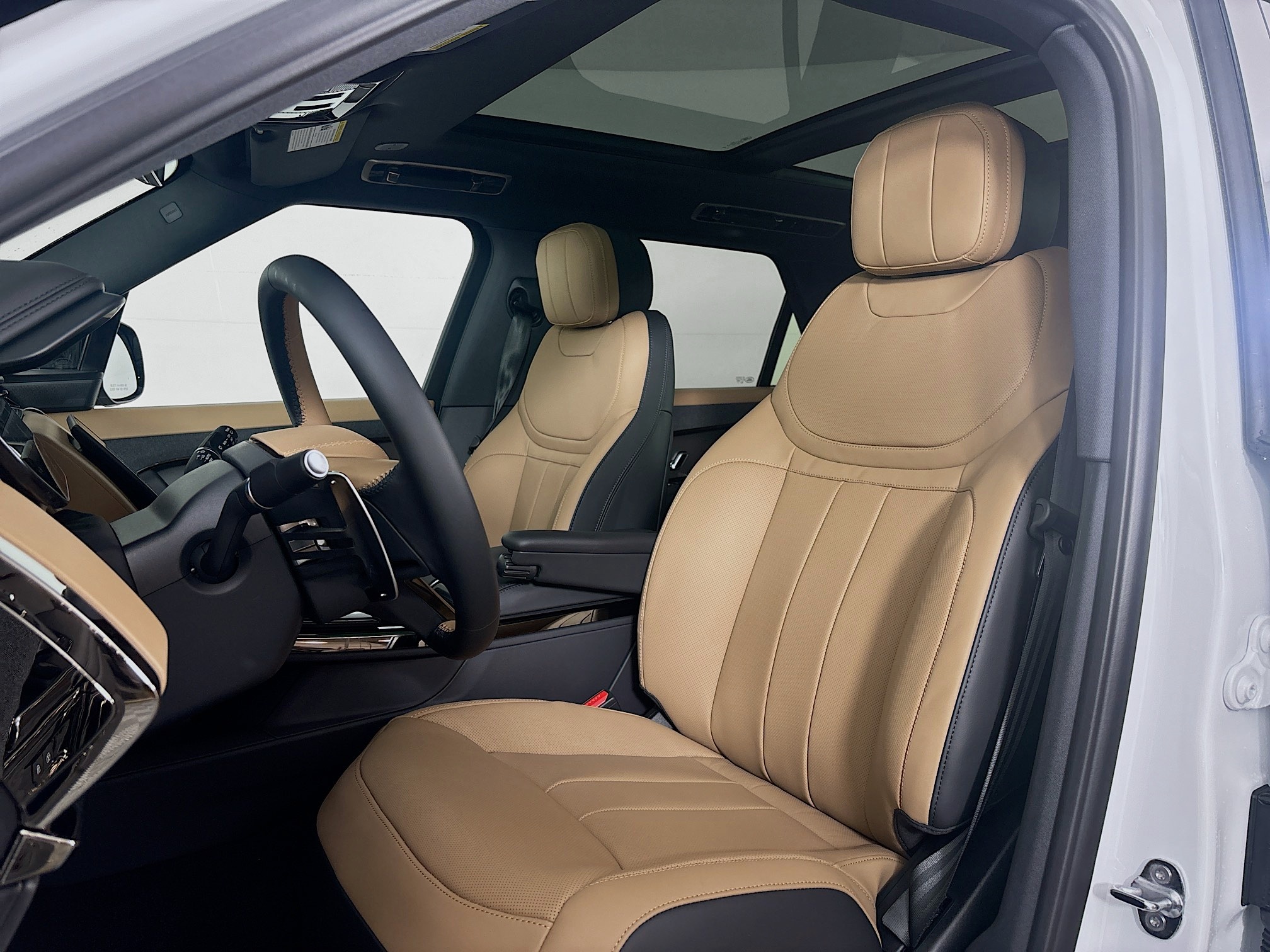 2025 Land Rover Range Rover Sport SE photo 19