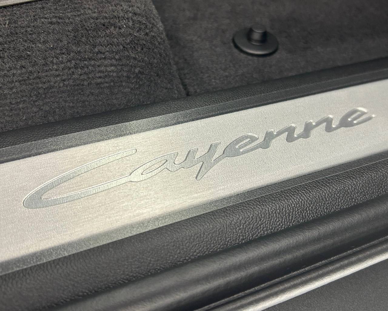2025 Porsche Cayenne photo 21