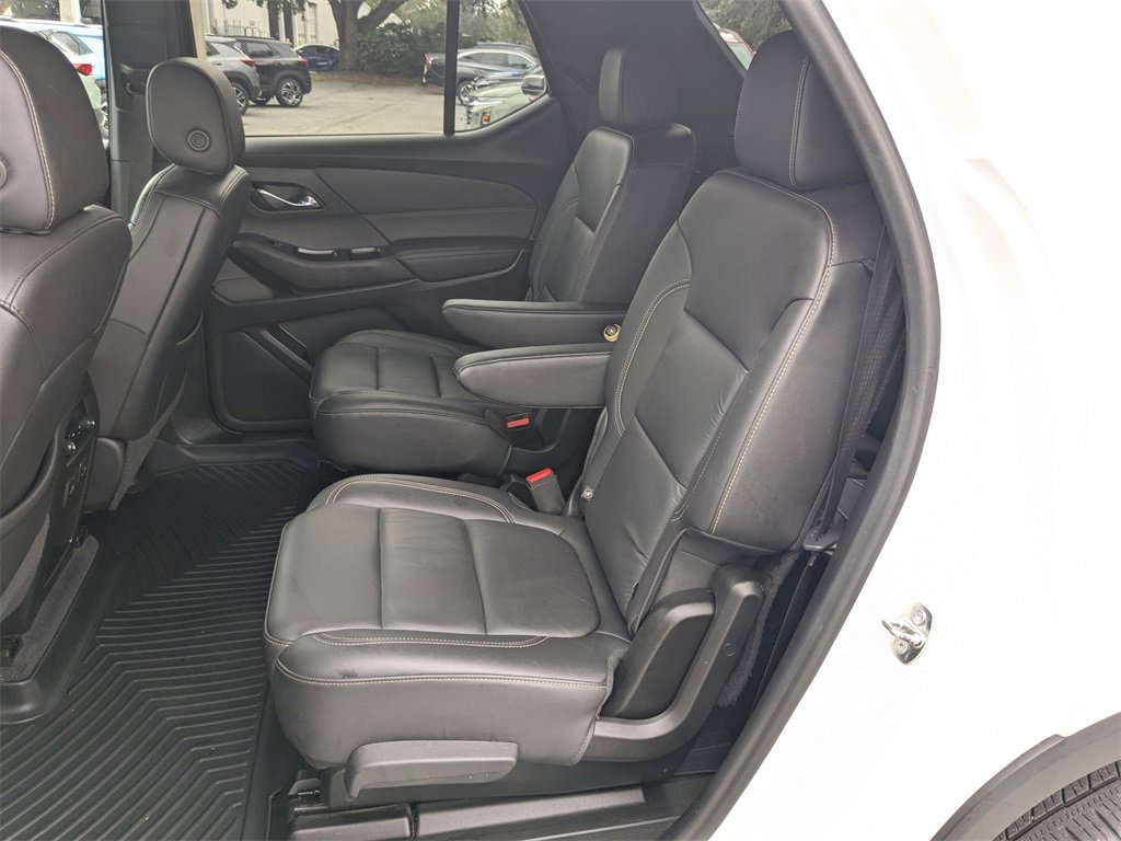 2022 Chevrolet Traverse Leather photo 10