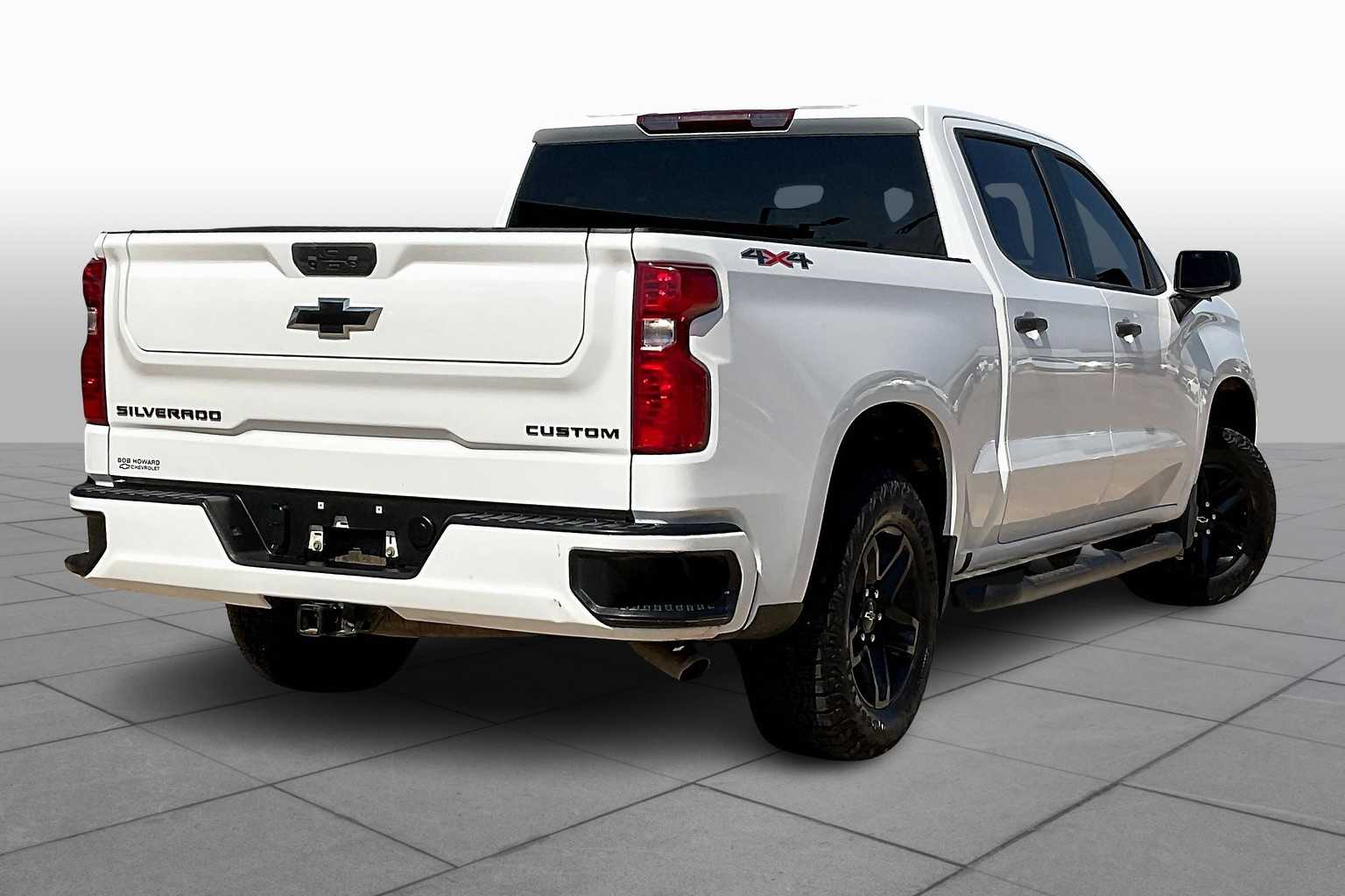 2024 Chevrolet Silverado 1500 Custom photo 12