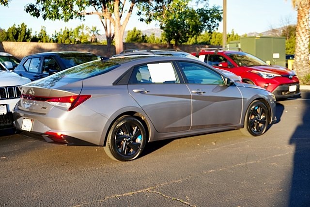 Used 2021 Gray Hyundai SEL image 8