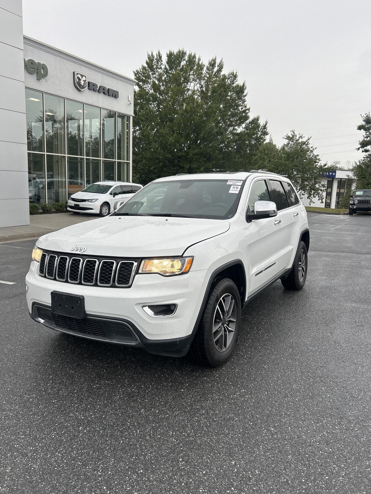2022 Jeep Cherokee Limited photo 2
