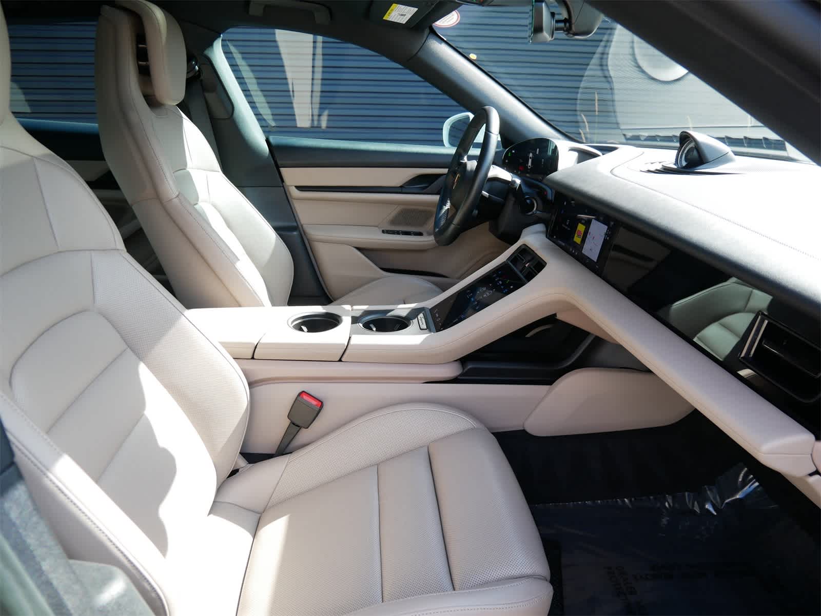 2023 Porsche Taycan 4S Cross Turismo photo 24