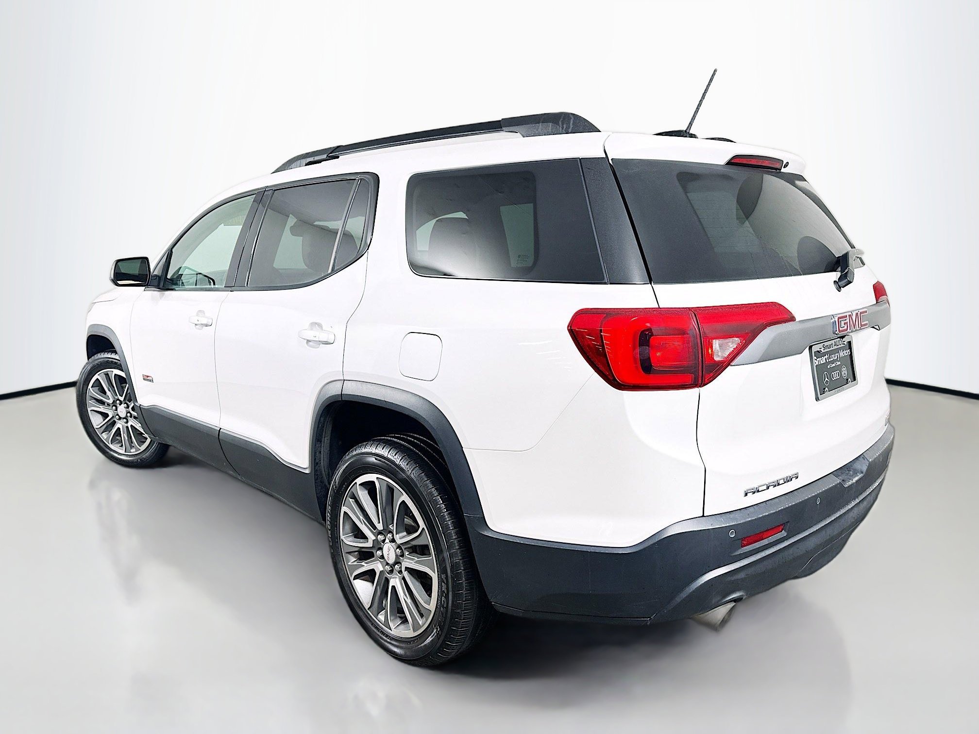 2017 Gmc Acadia SLT photo 5