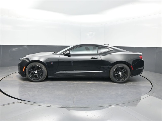 2019 Chevrolet Camaro 1LT photo 2