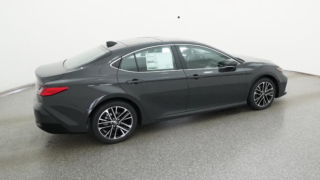2025 Toyota Camry XLE photo 24
