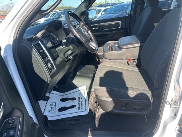 2021 Ram 1500 Classic Warlock photo 12