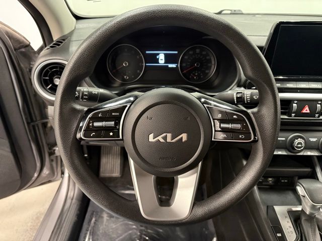 2023 Kia Forte LXS photo 16
