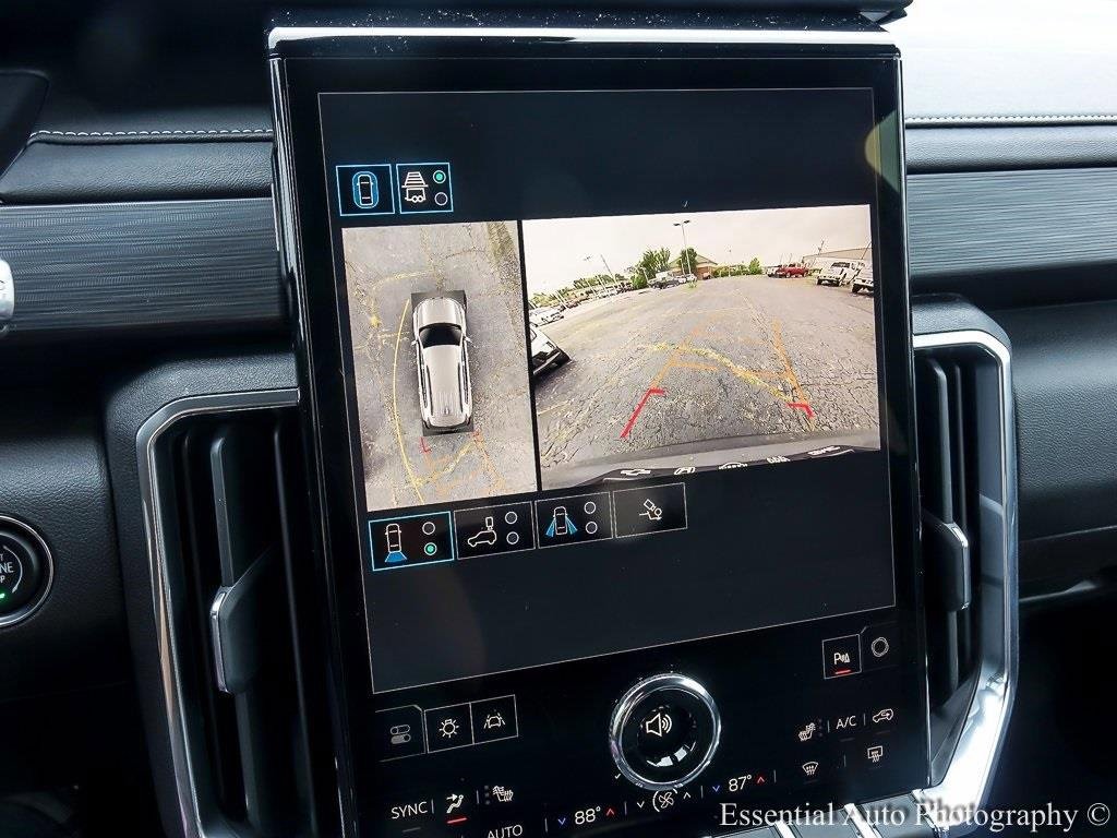 2026 GMC ACADIA - Image 17