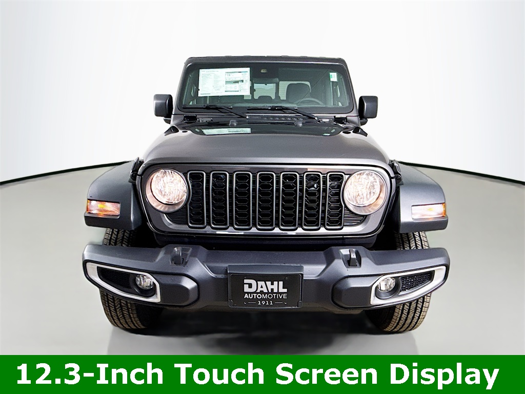 2025 Jeep Gladiator Sport S photo 2