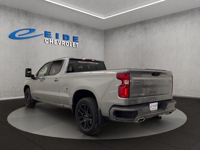 2024 Chevrolet Silverado 1500 RST photo 4